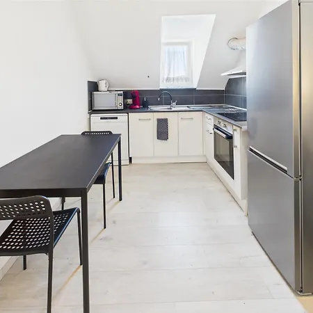 Cocon Jaune - Duplex 2e Etage Prox Centre *